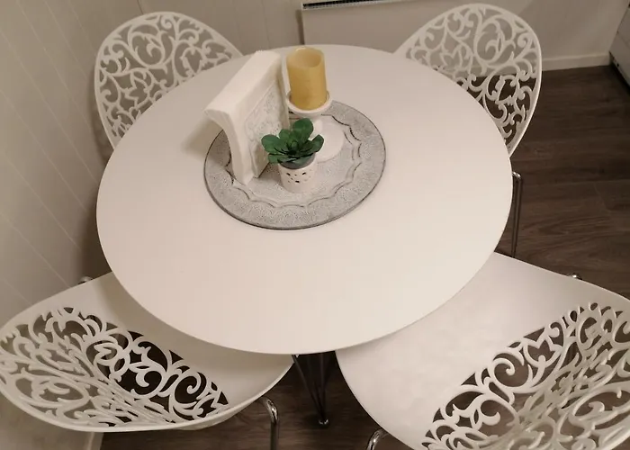 Central At Bertis Ap5 *